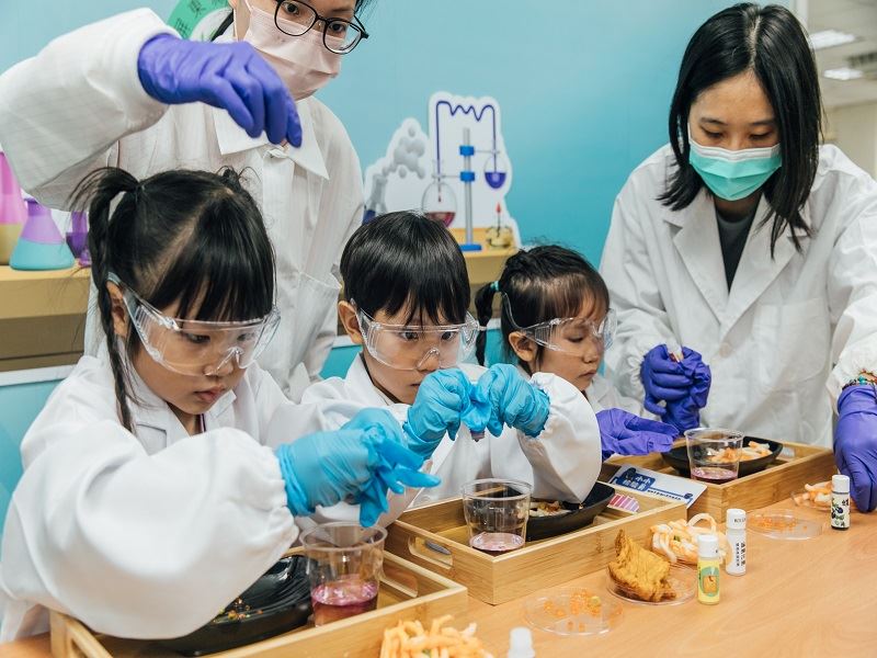 食安教育從小紮根 屏縣小小檢驗員火熱登場